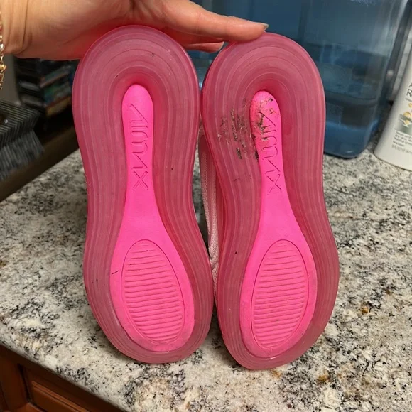 Nike Airmax 720 Athletic shoes 🌸🌺 - Picture 4 of 12